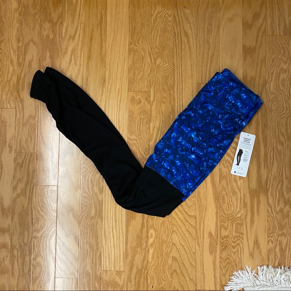 Alo Yoga brand new ruched leggings